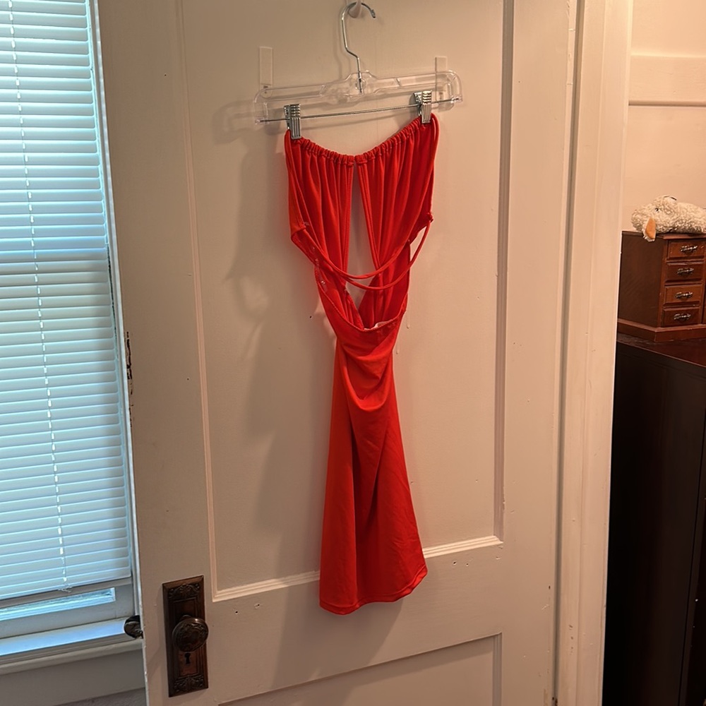 Red Dress - Picture 2 of 2